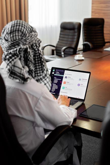 - استراتيجيات فعالة لنجاح أنظمة الشركات الاحترافية وتعزيز الأداء المؤسسي